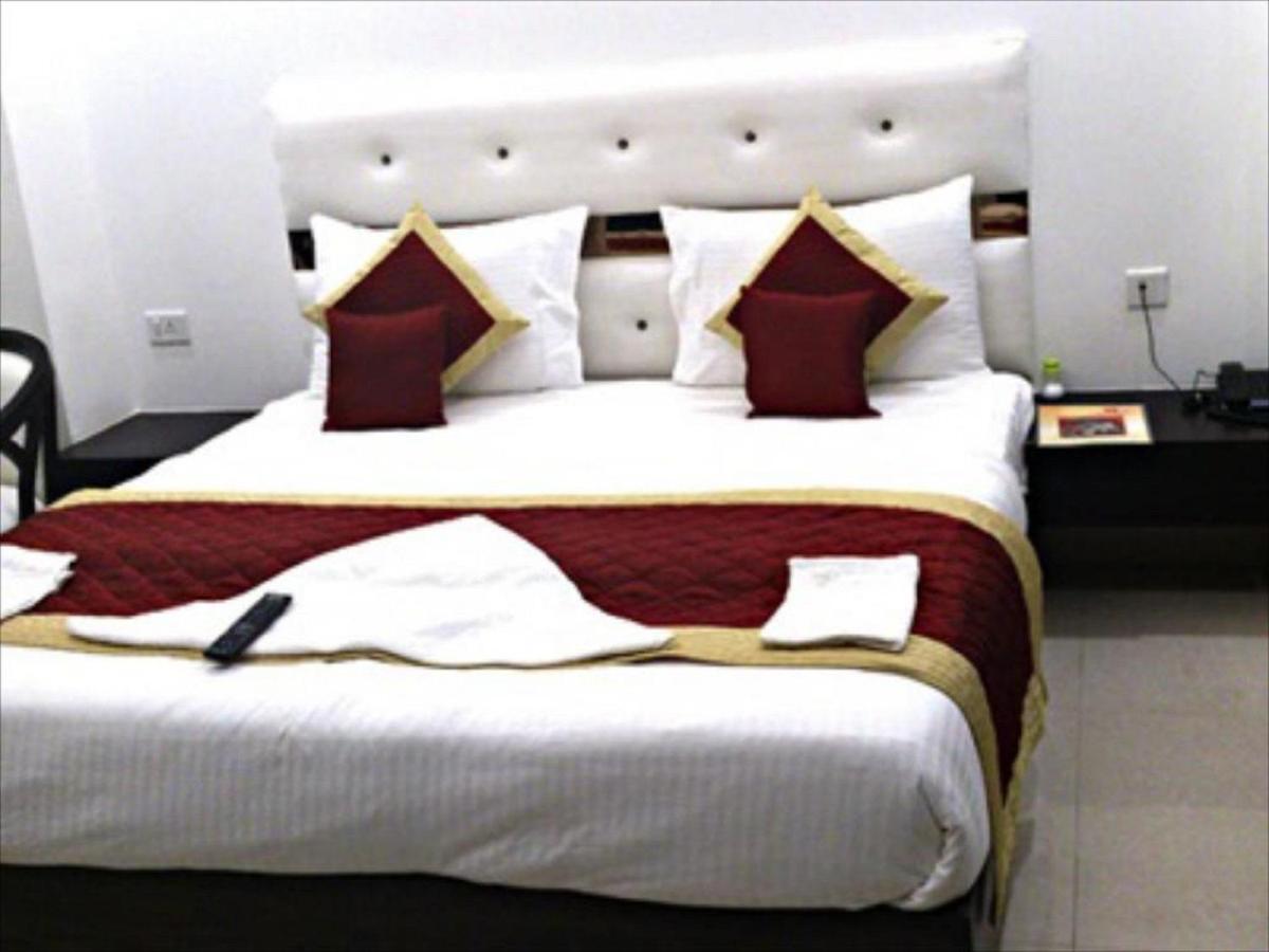ホテルVivah Residency ニューデリー エクステリア 写真