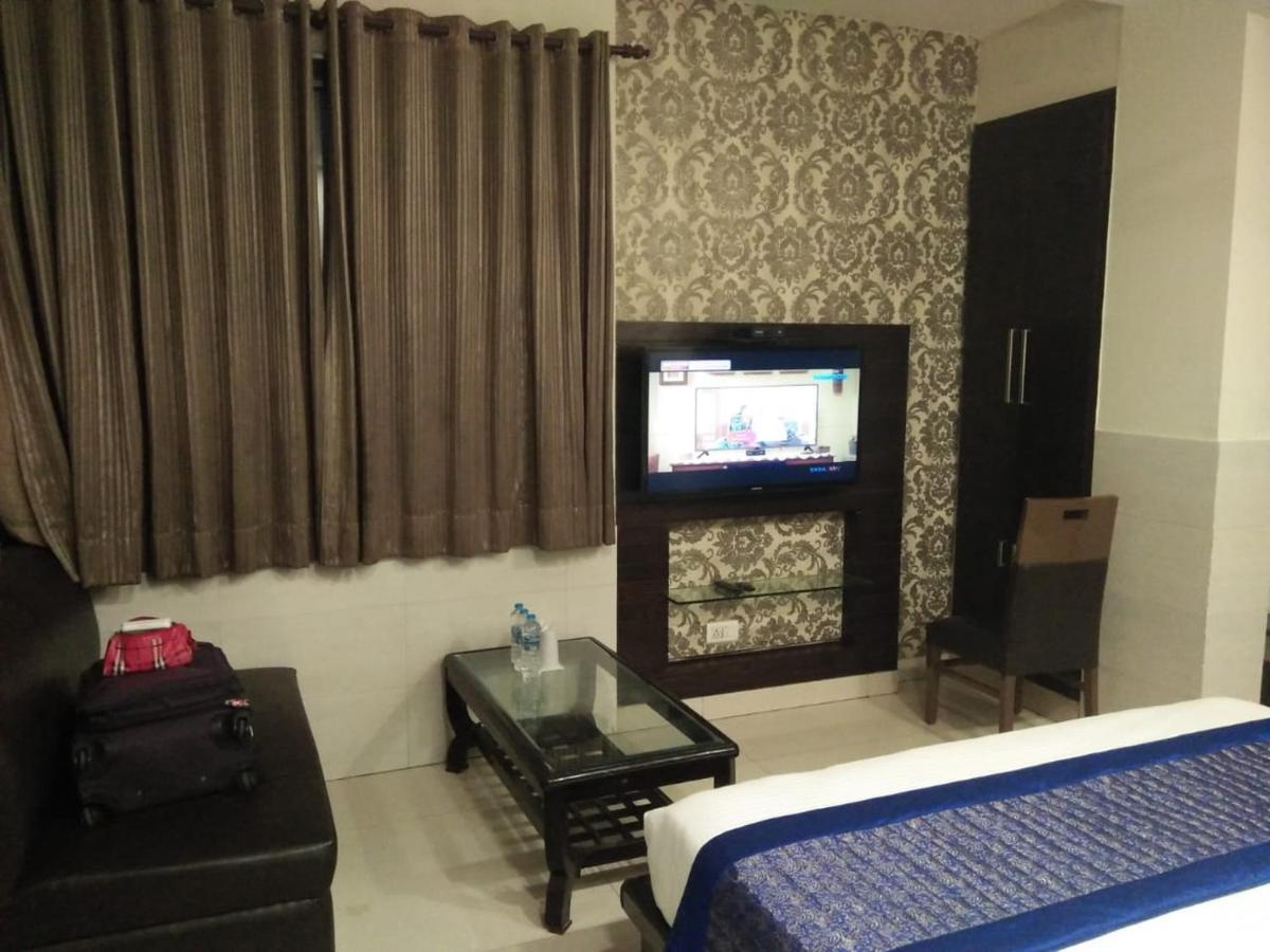 ホテルVivah Residency ニューデリー エクステリア 写真